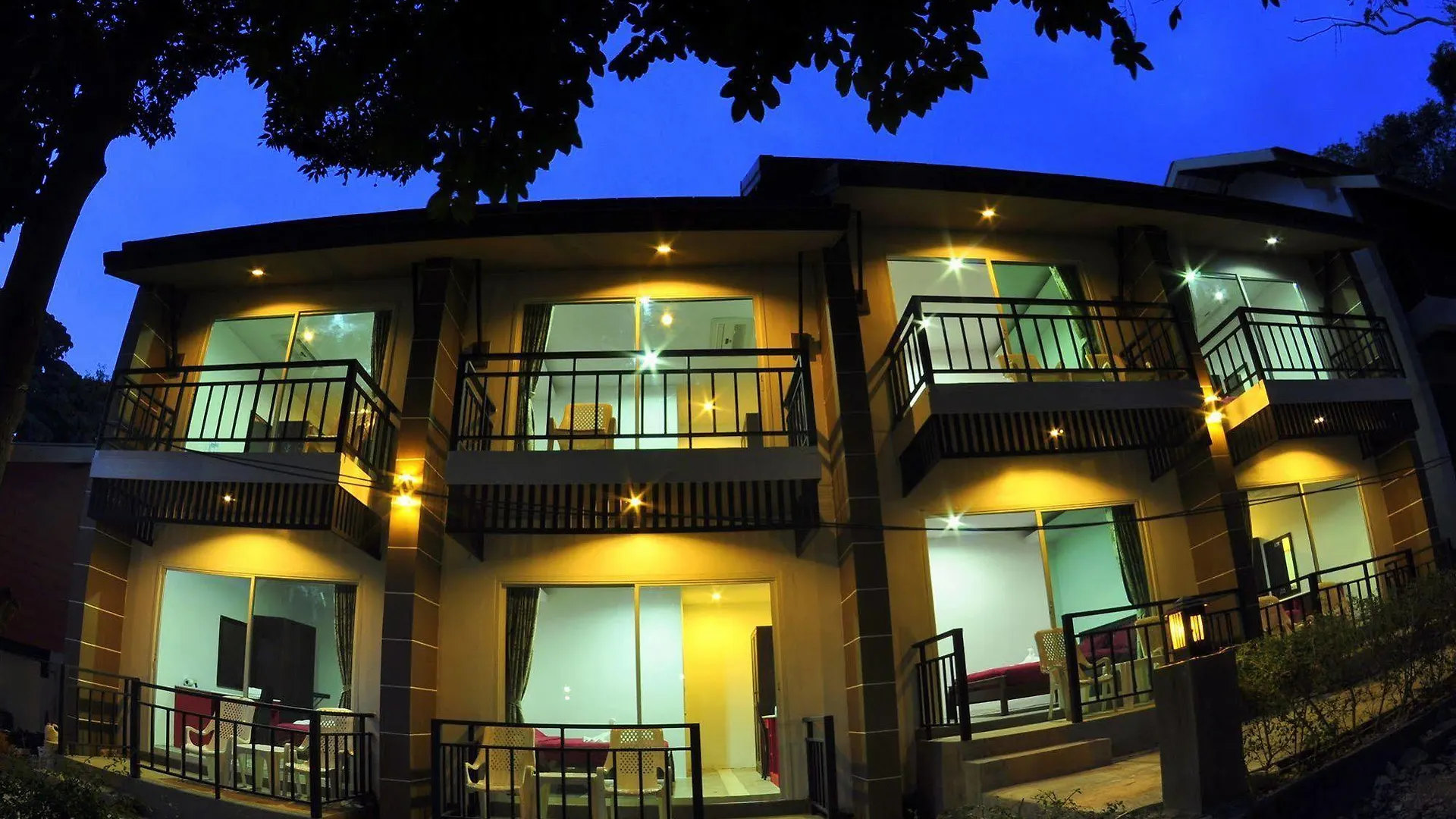 Phi Phi Siam Grand Resort contacts